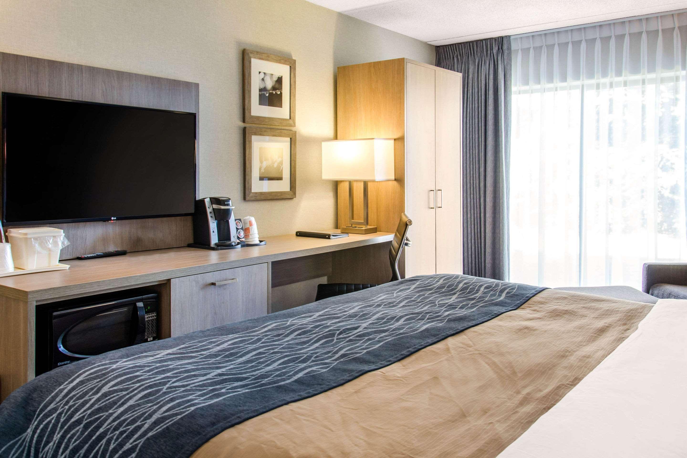 Comfort Inn Aeroport Дорваль Екстер'єр фото