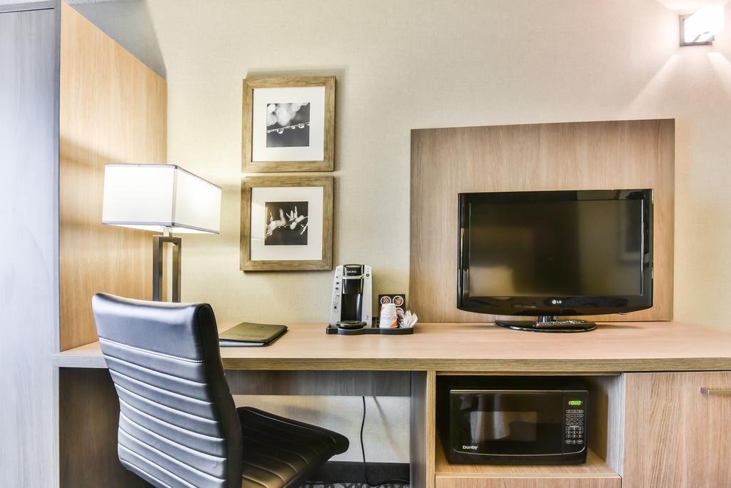 Comfort Inn Aeroport Дорваль Екстер'єр фото
